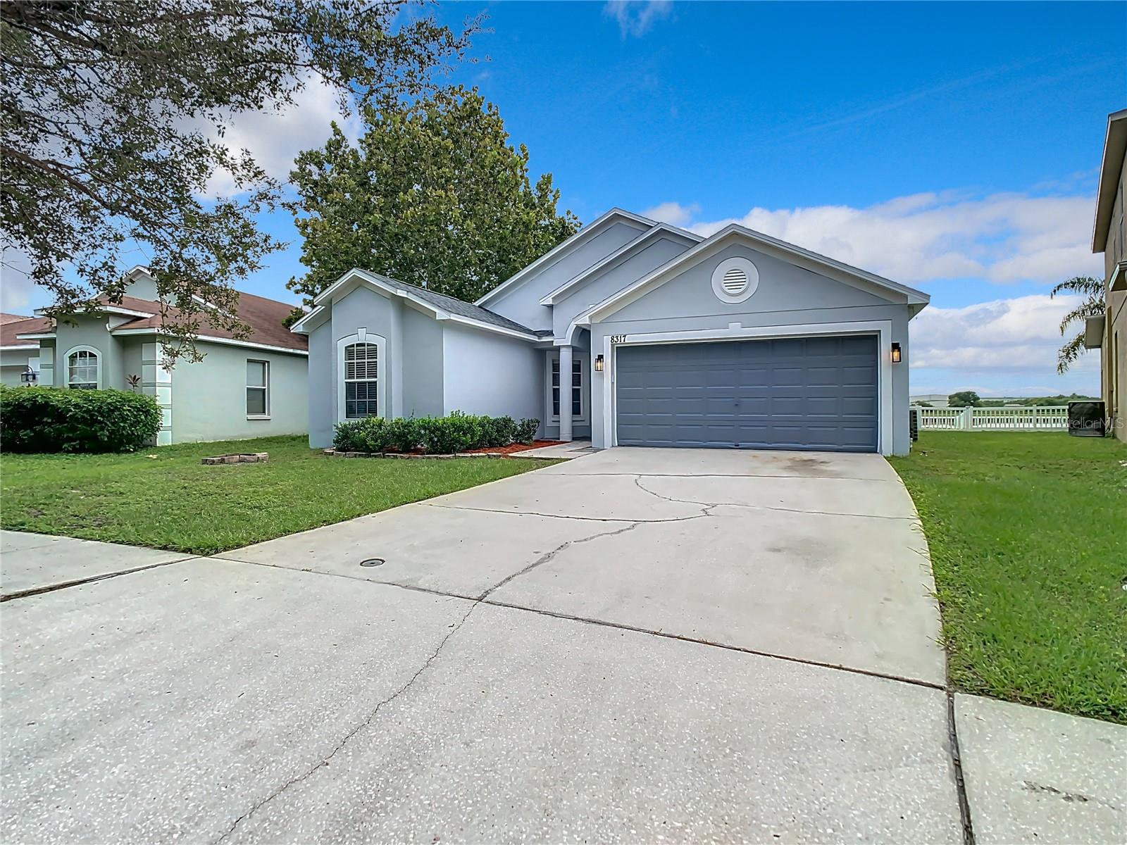 Listing photo id 9 for 8317 Canterbury Lake Boulevard