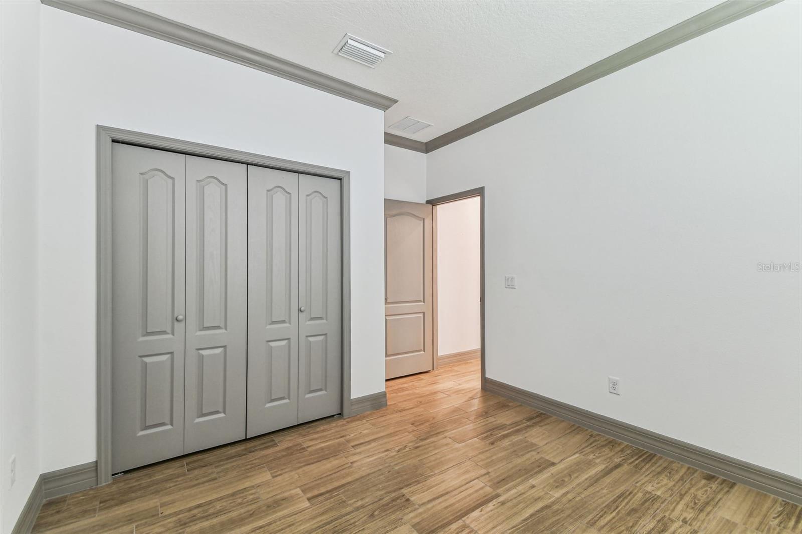 Image 40 of 51 For 281 Villa Corte Drive
