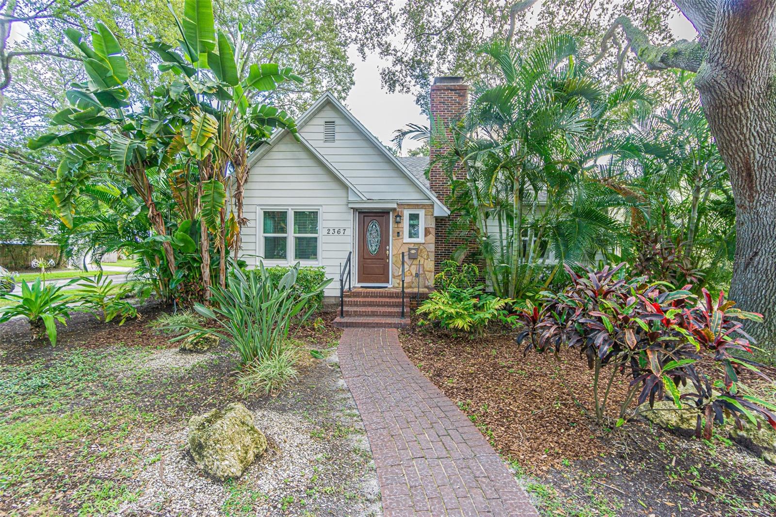 Details for 2367 Woodlawn Circle W, ST PETERSBURG, FL 33704