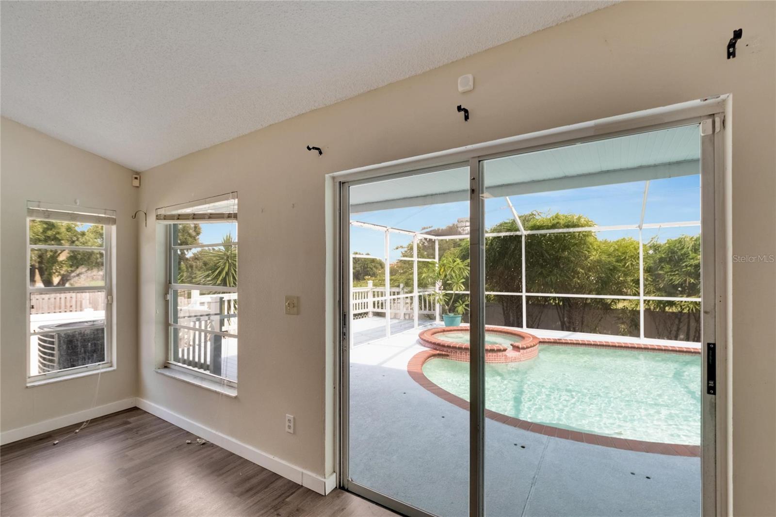 Listing photo id 22 for 10937 Carnelian Lane