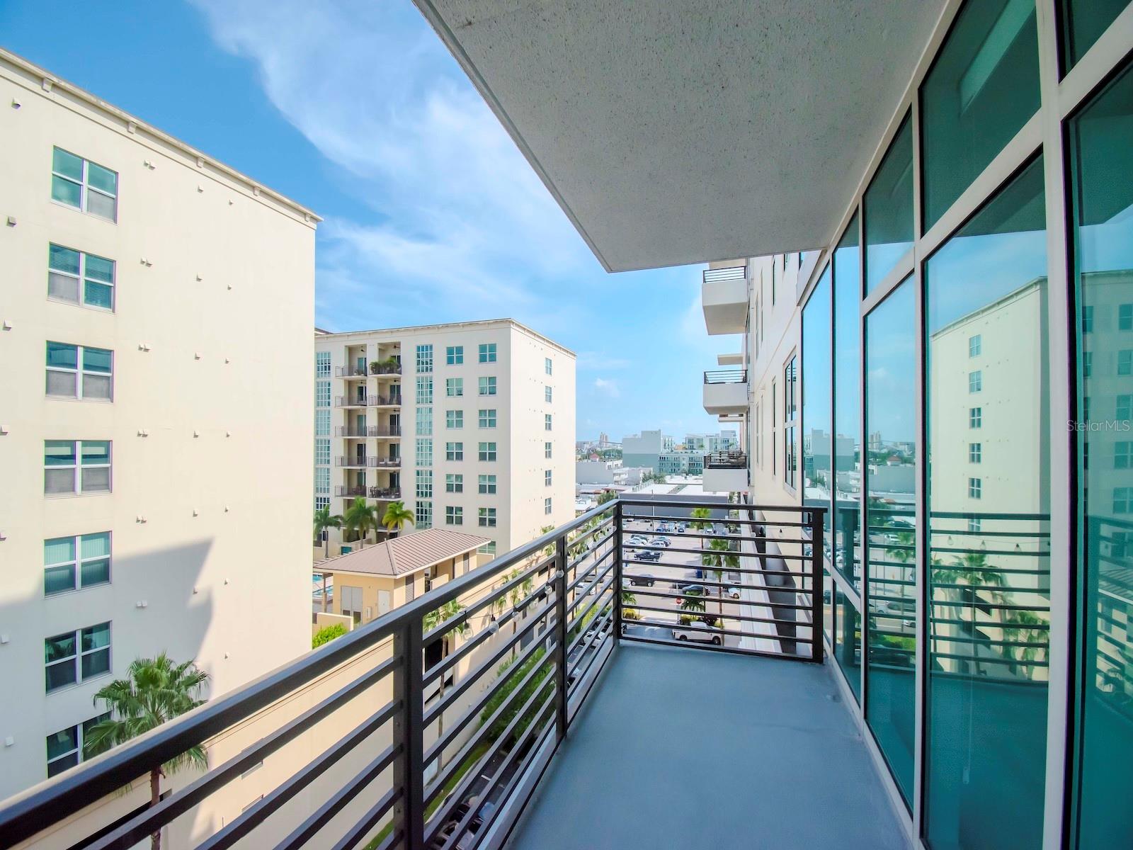 Listing photo id 29 for 1208 Kennedy Boulevard 715