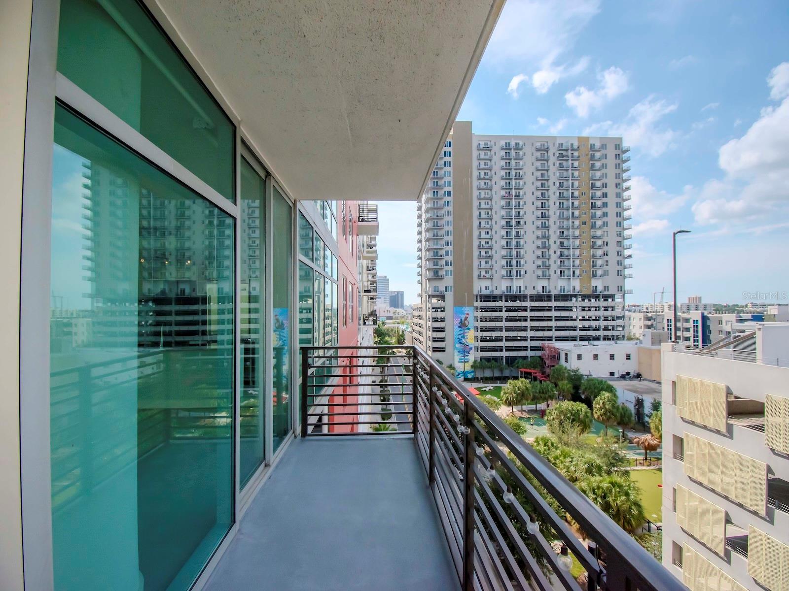 Listing photo id 32 for 1208 Kennedy Boulevard 715