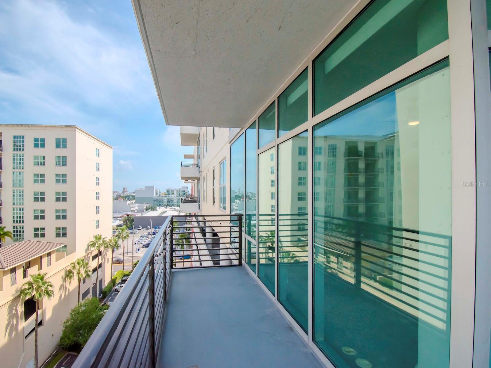 Listing photo id 34 for 1208 Kennedy Boulevard 715