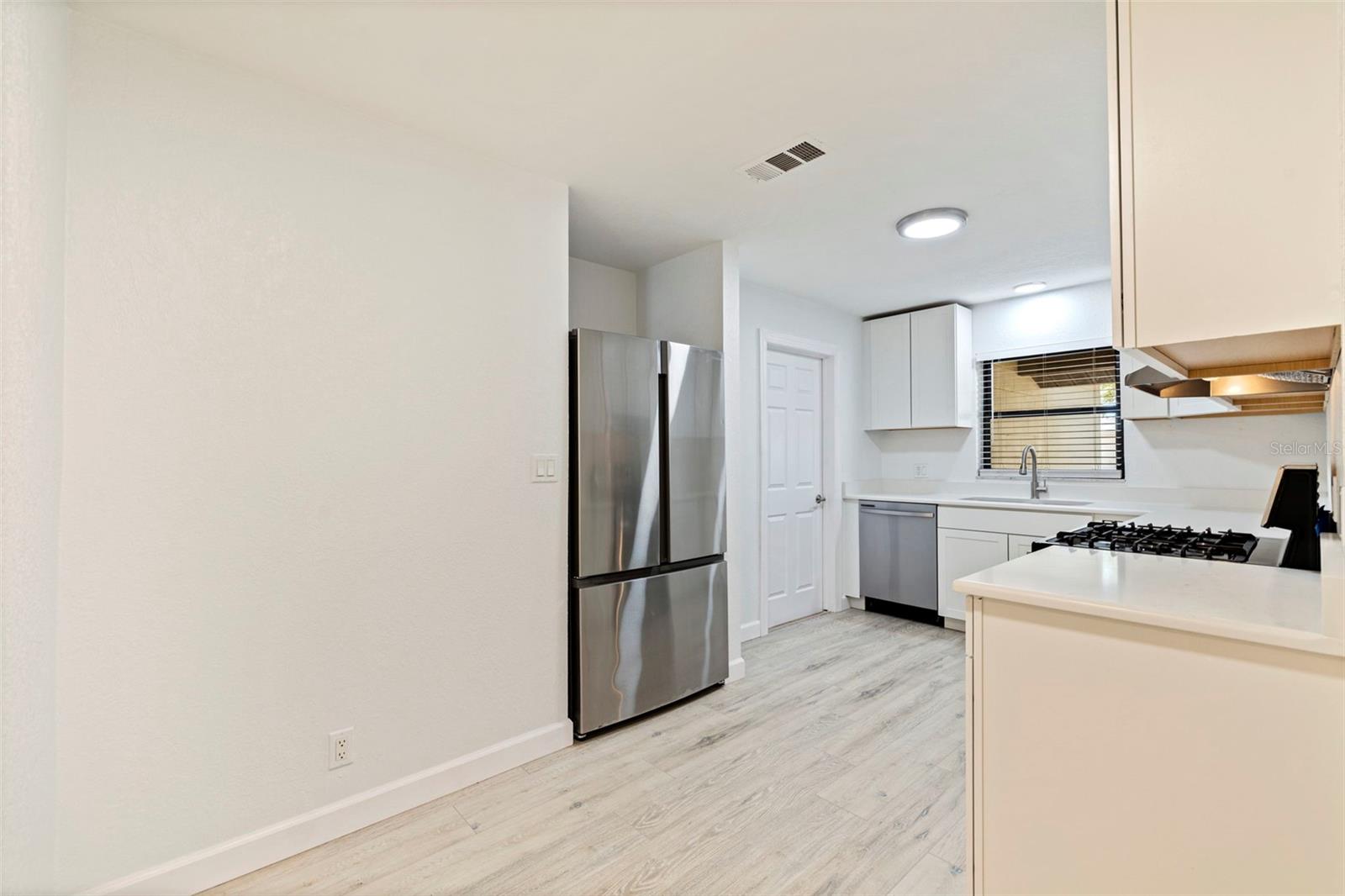 Image 8 of 33 For 231 93rd Avenue N