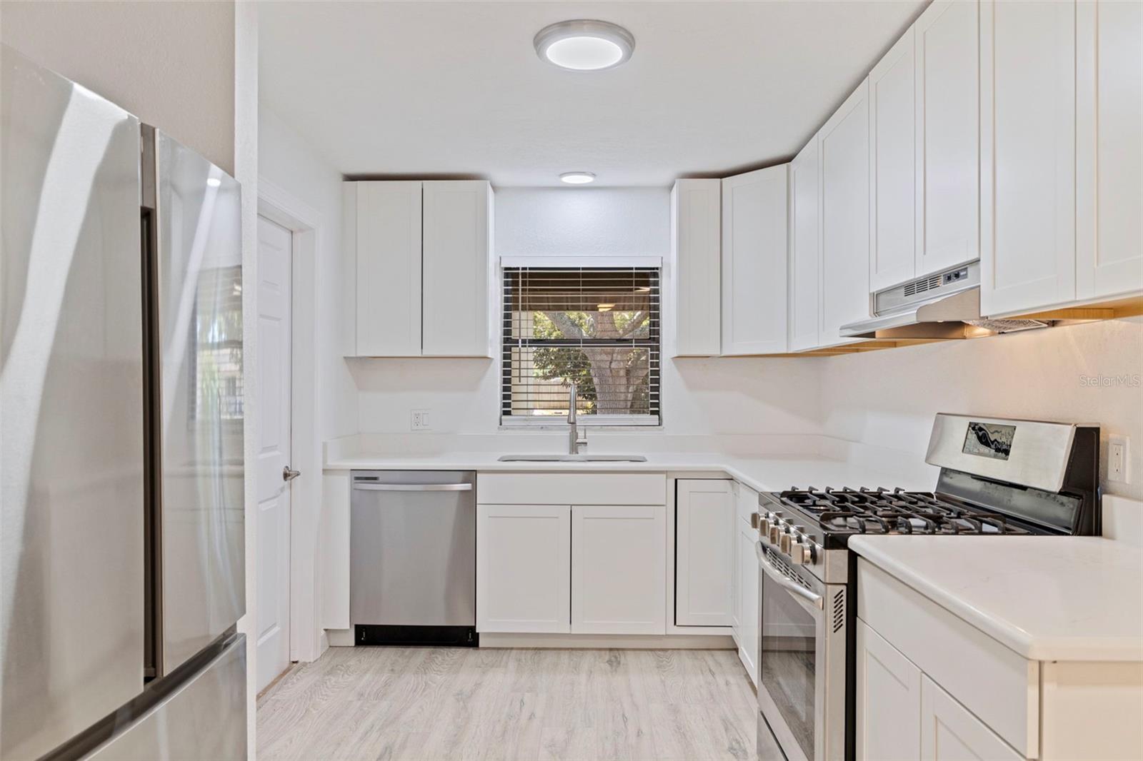 Image 9 of 33 For 231 93rd Avenue N