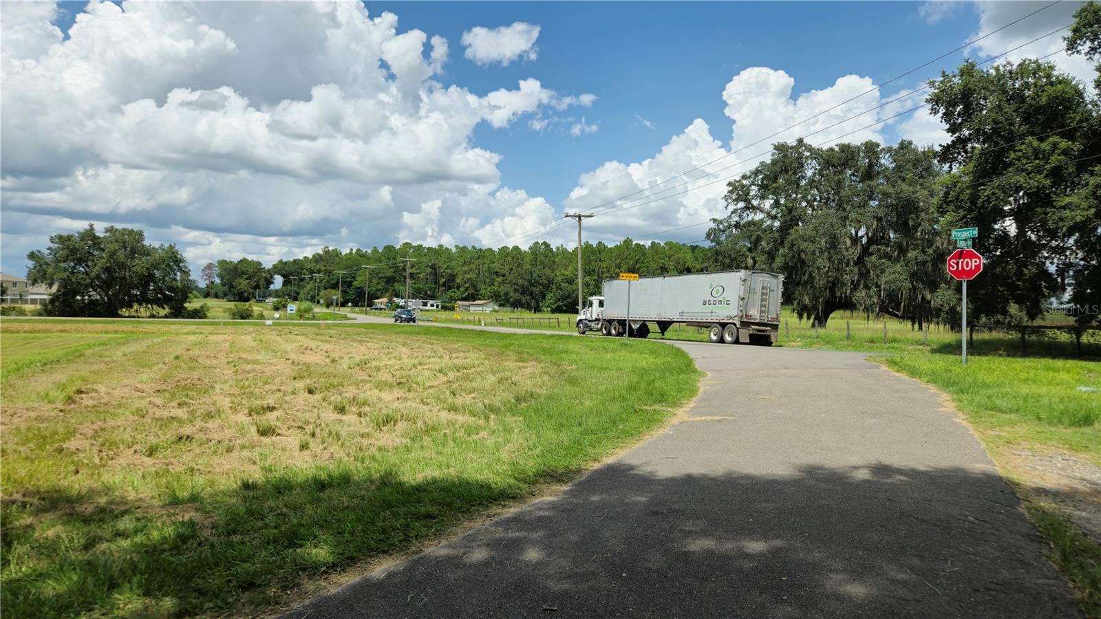 Listing photo id 40 for 32551 Leonard Road