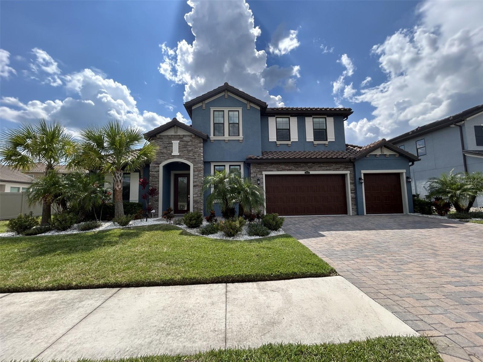 Listing photo id 1 for 28337 Picana Lane