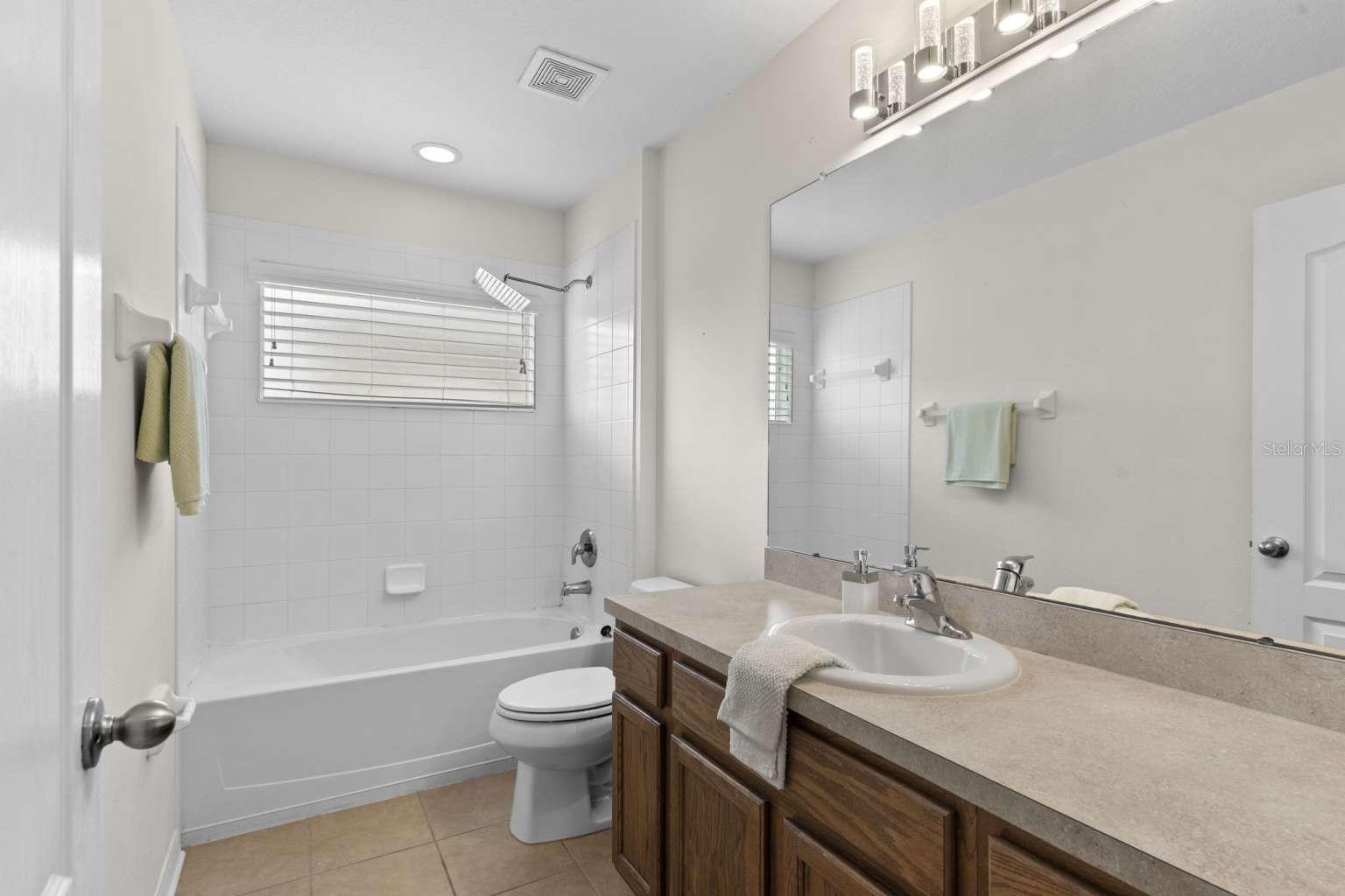 Listing photo id 22 for 7127 Forest Mere Drive