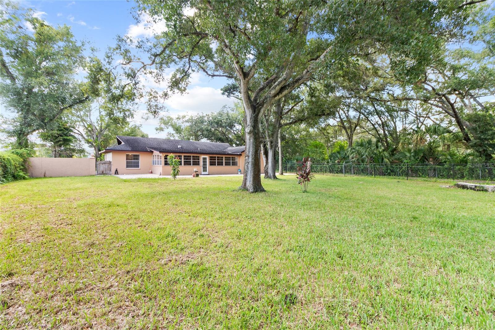 Listing photo id 21 for 3416 70th Street