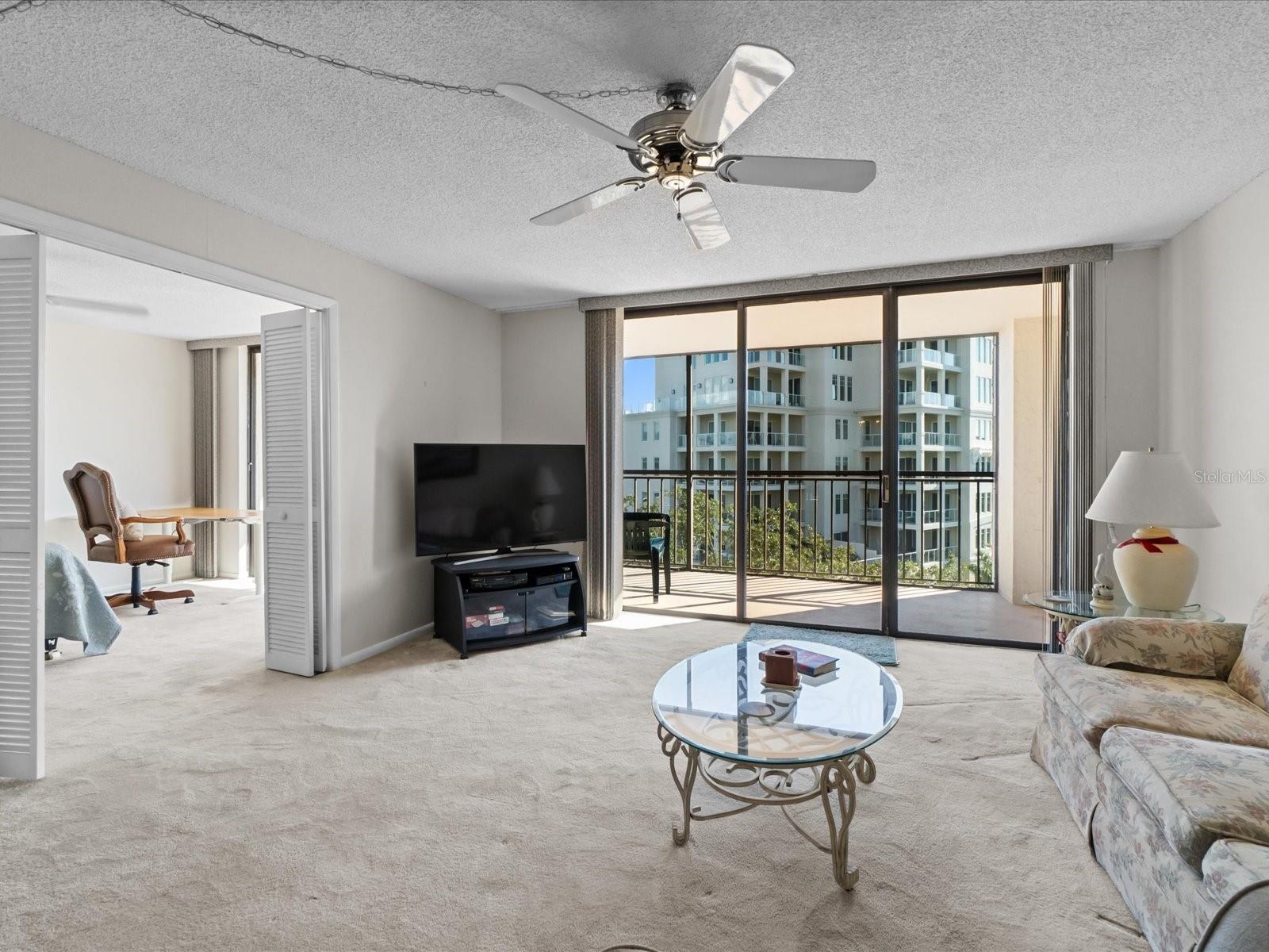 Listing photo id 9 for 220 Belleview Boulevard 702