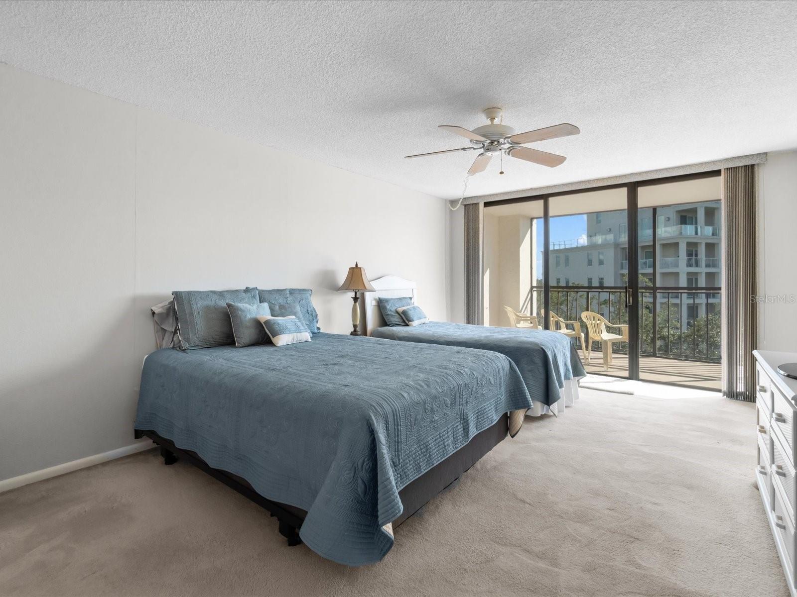 Listing photo id 21 for 220 Belleview Boulevard 702