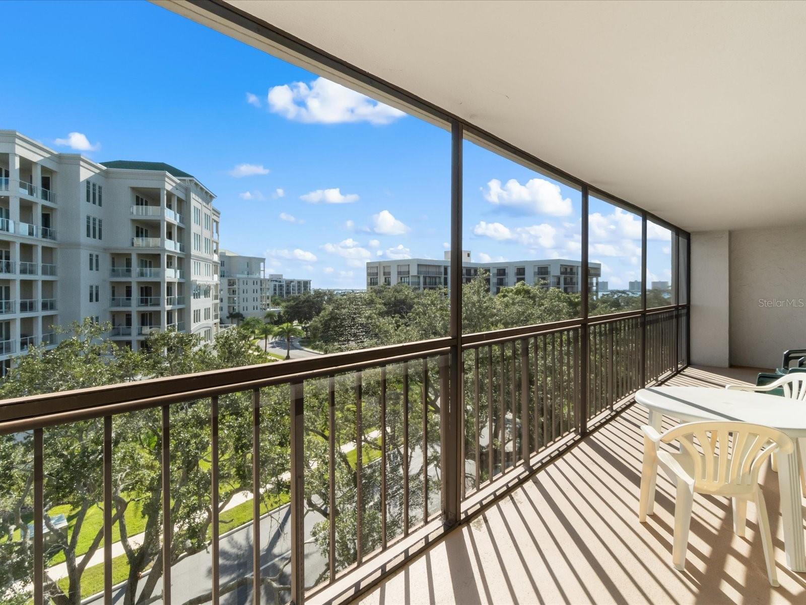 Listing photo id 24 for 220 Belleview Boulevard 702