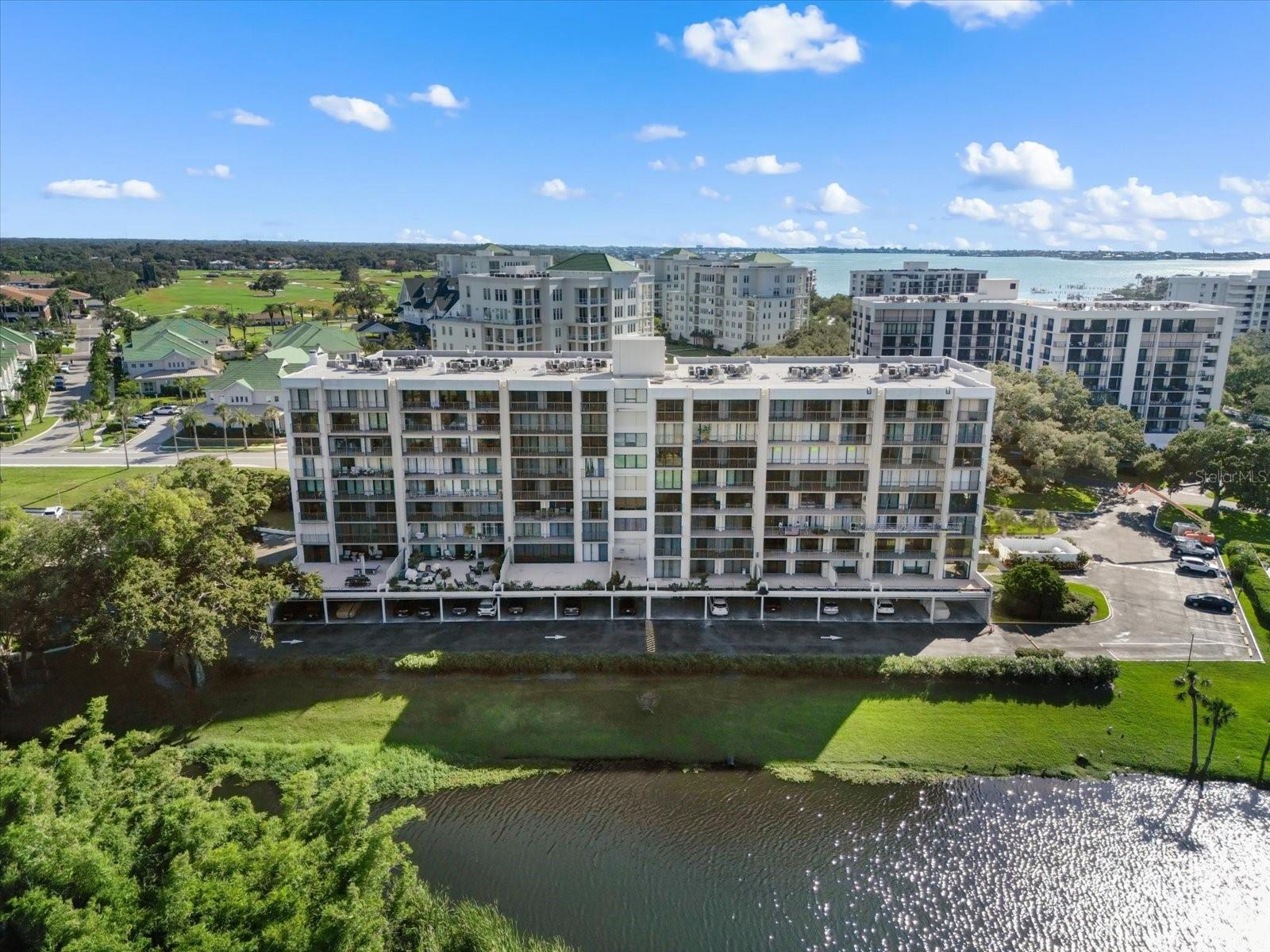 Listing photo id 29 for 220 Belleview Boulevard 702