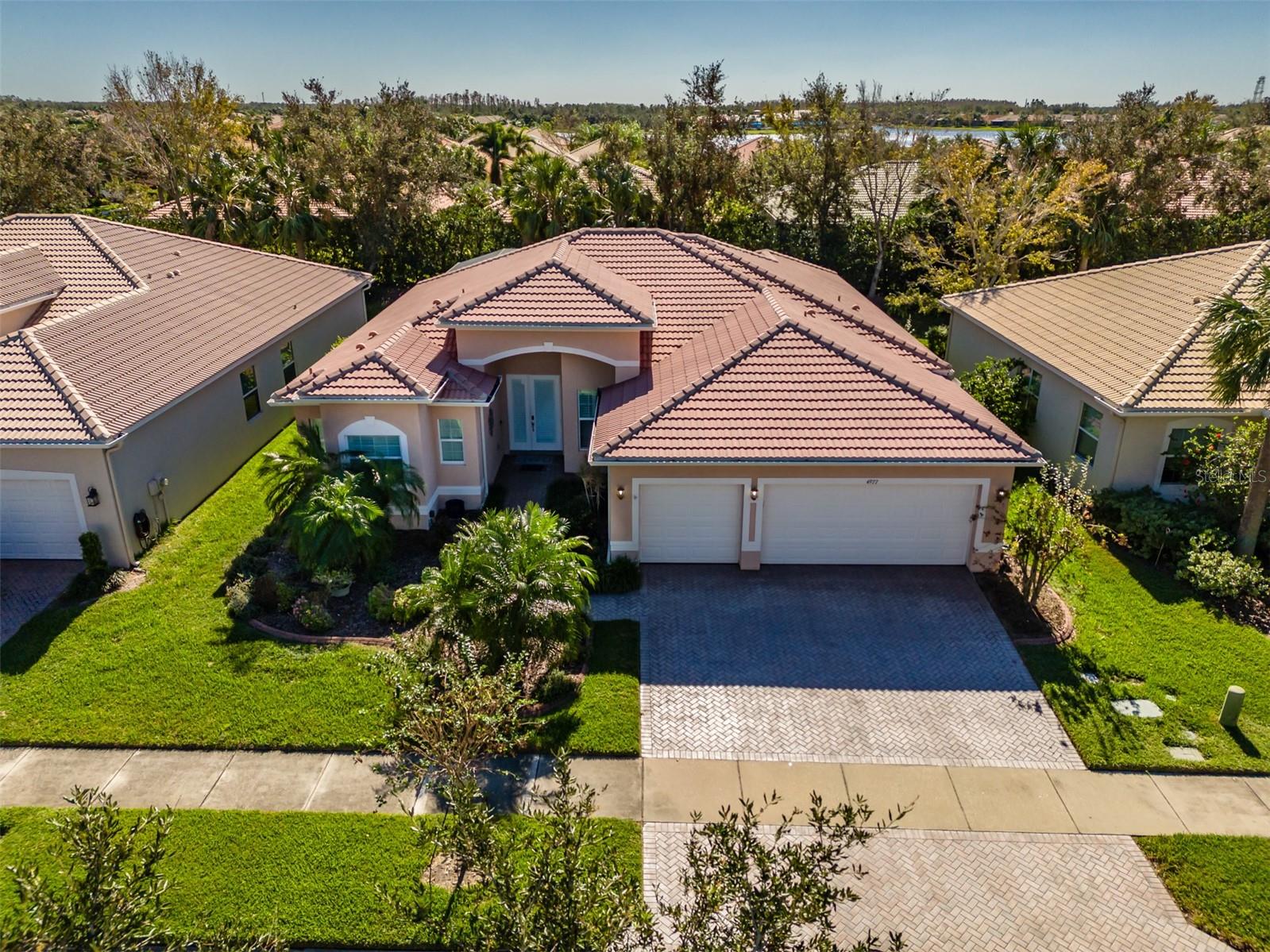 Details for 4977 Sapphire Sound Drive, WIMAUMA, FL 33598