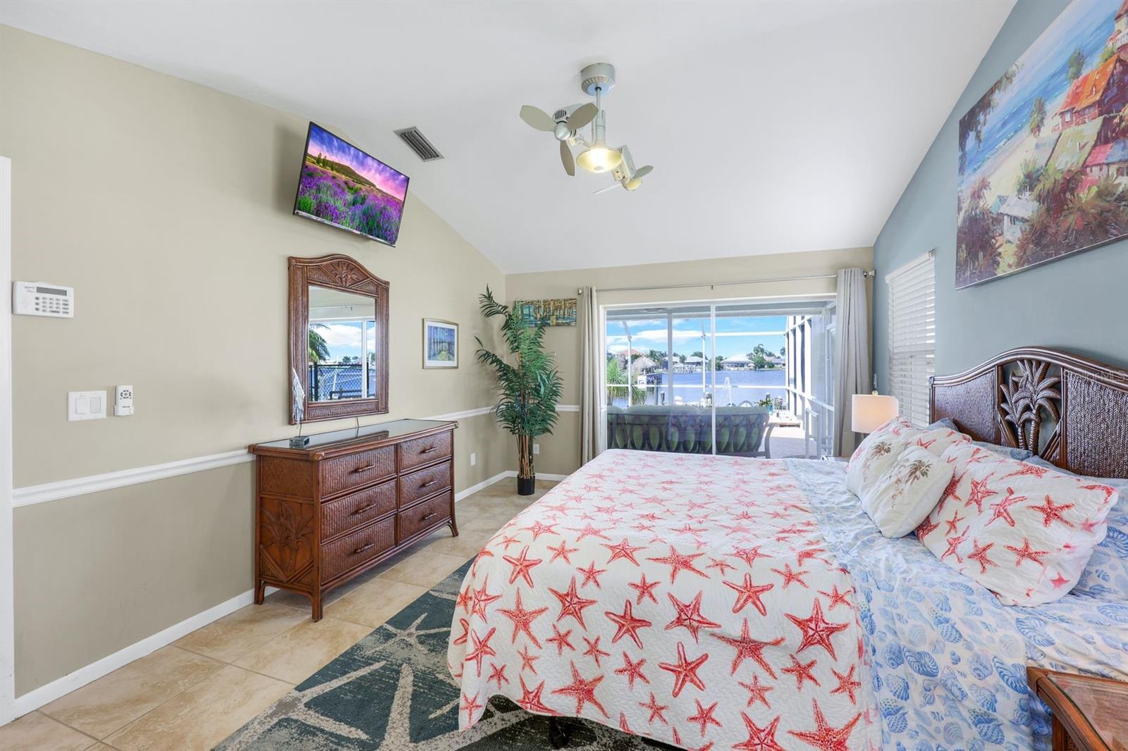 Image 26 of 42 For 719 El Dorado Parkway W