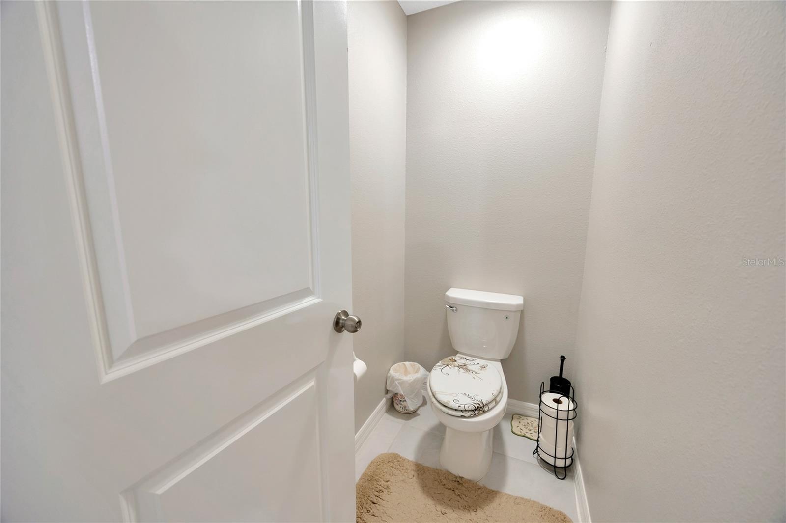 Listing photo id 22 for 9433 Channing Hill Drive