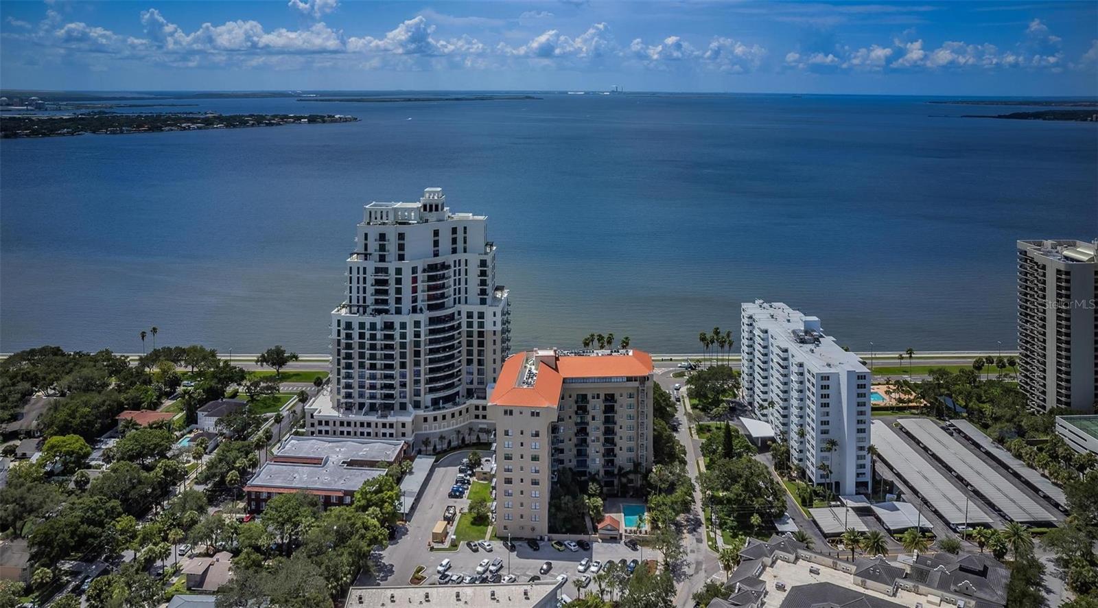 Image 5 of 31 For 2109 Bayshore Boulevard 207