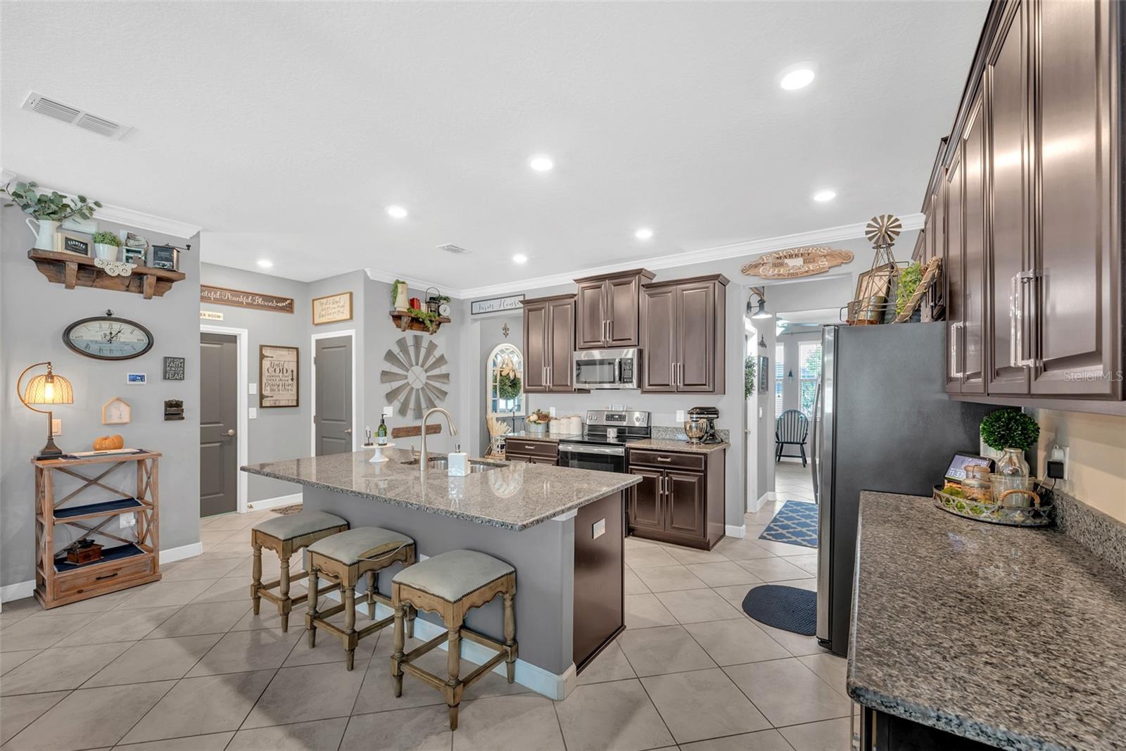 Listing photo id 10 for 10908 Great Cormorant Drive