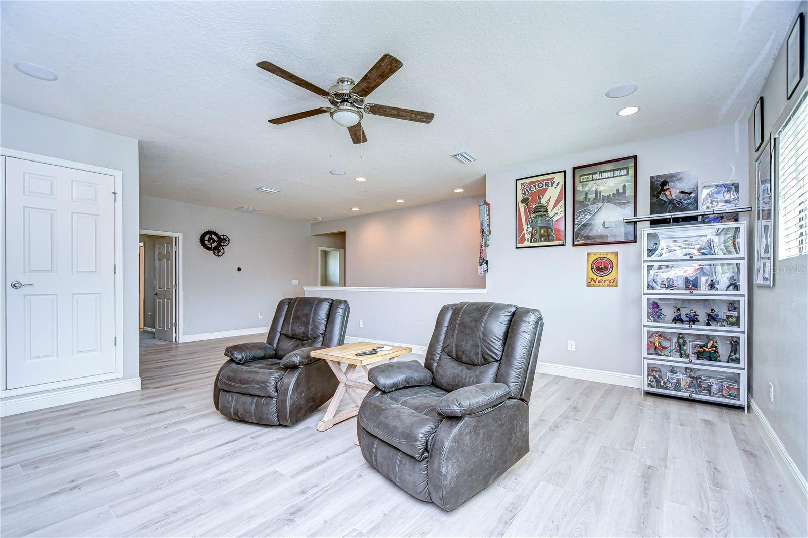 Listing photo id 15 for 11227 Hawks Fern Drive