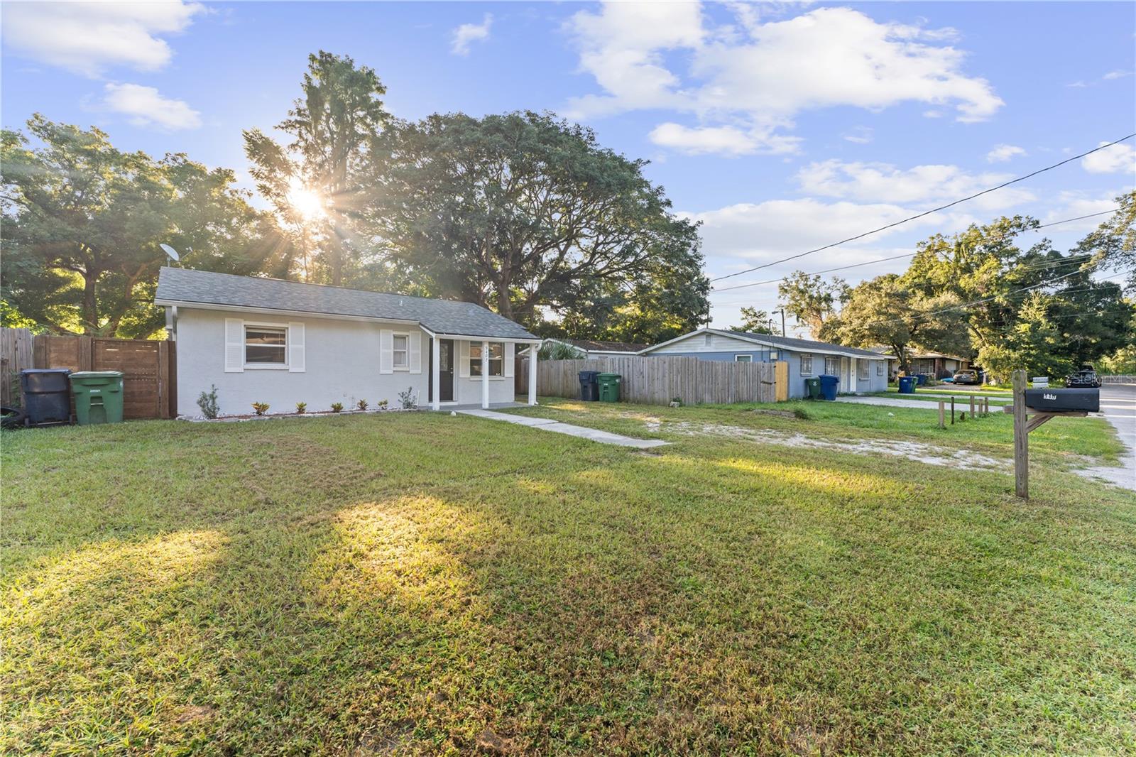 Listing photo id 25 for 9407 15th Street