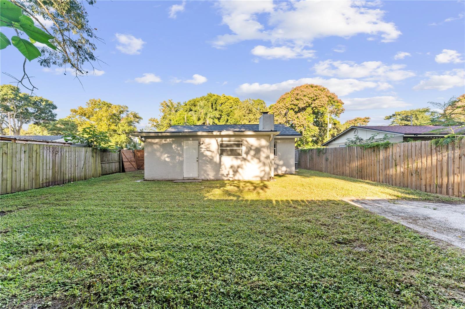 Listing photo id 28 for 9407 15th Street