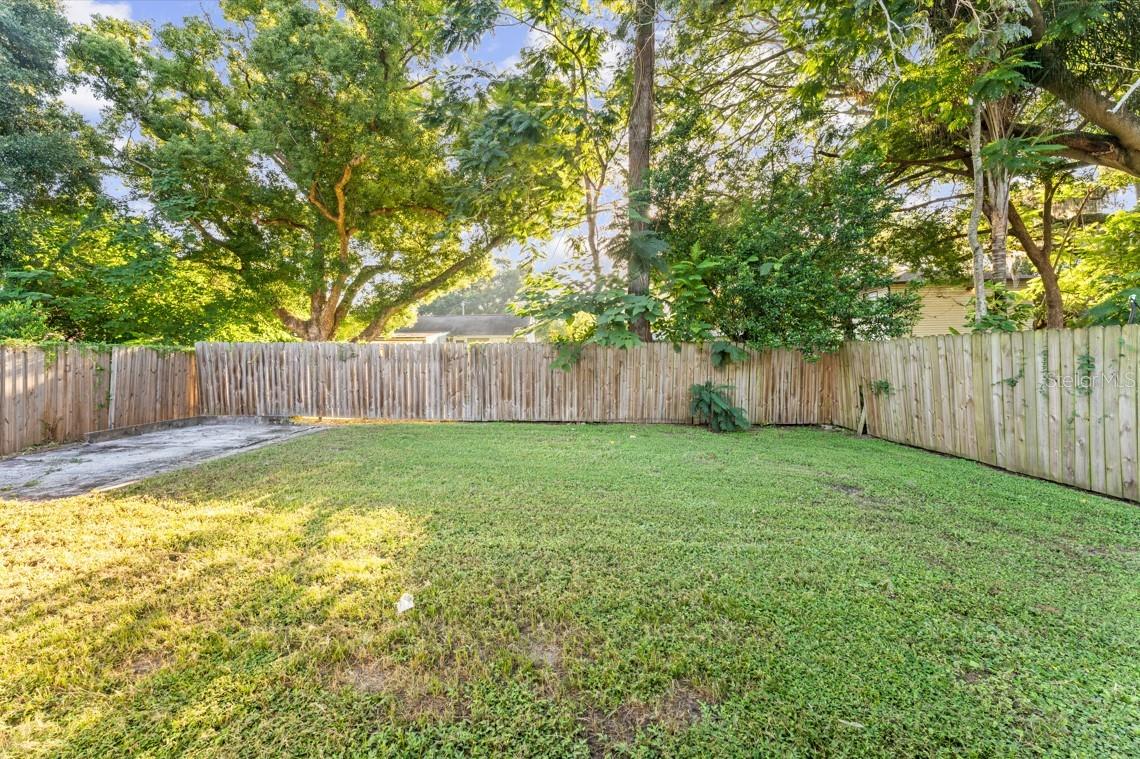 Listing photo id 29 for 9407 15th Street