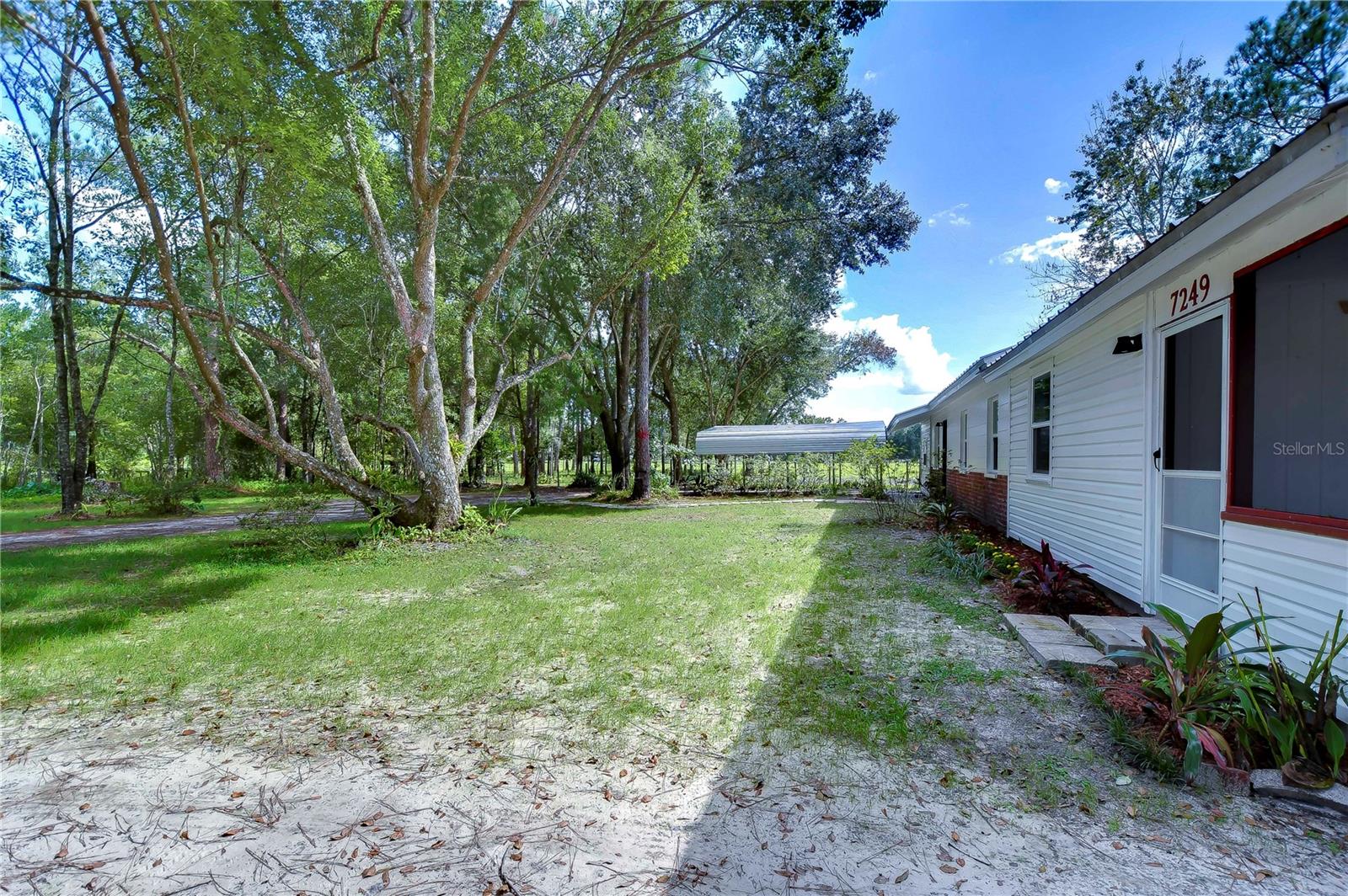 Listing photo id 47 for 7249 Berry Road