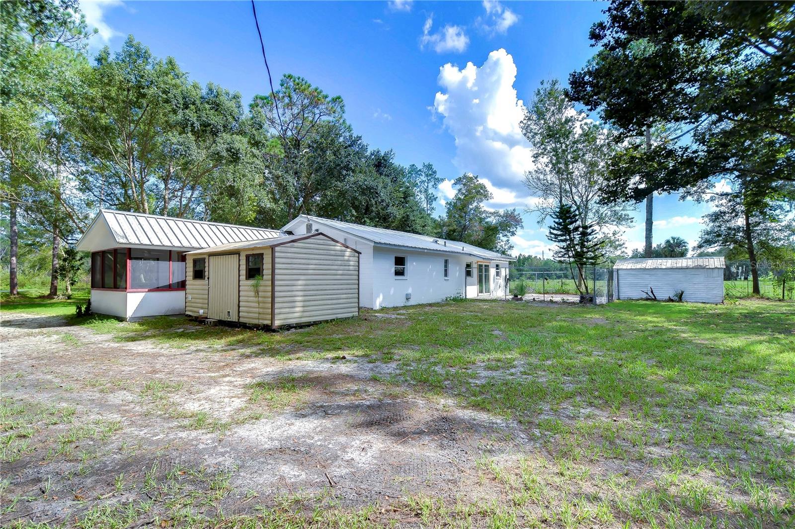 Listing photo id 51 for 7249 Berry Road