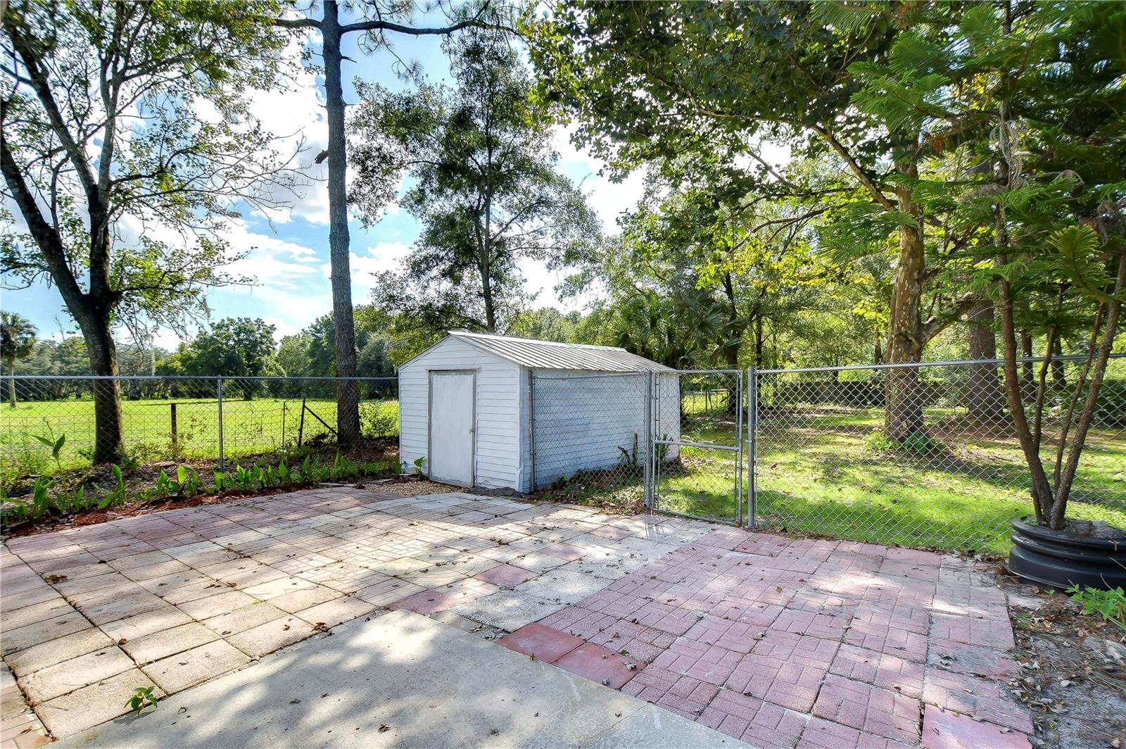 Listing photo id 71 for 7249 Berry Road