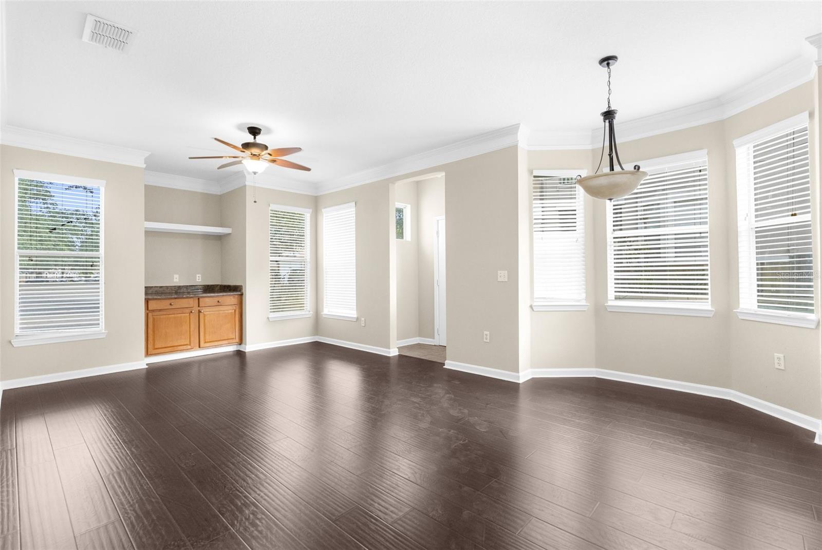 Image 3 of 18 For 18118 Villa Creek Drive 18118