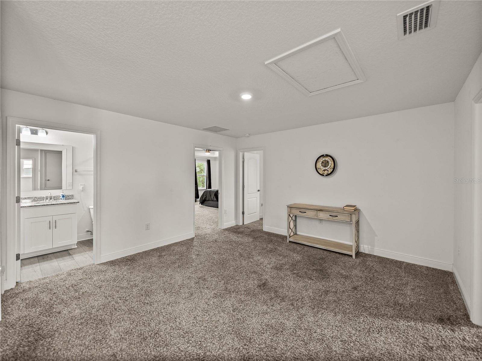 Listing photo id 28 for 11431 Thorn Day Court