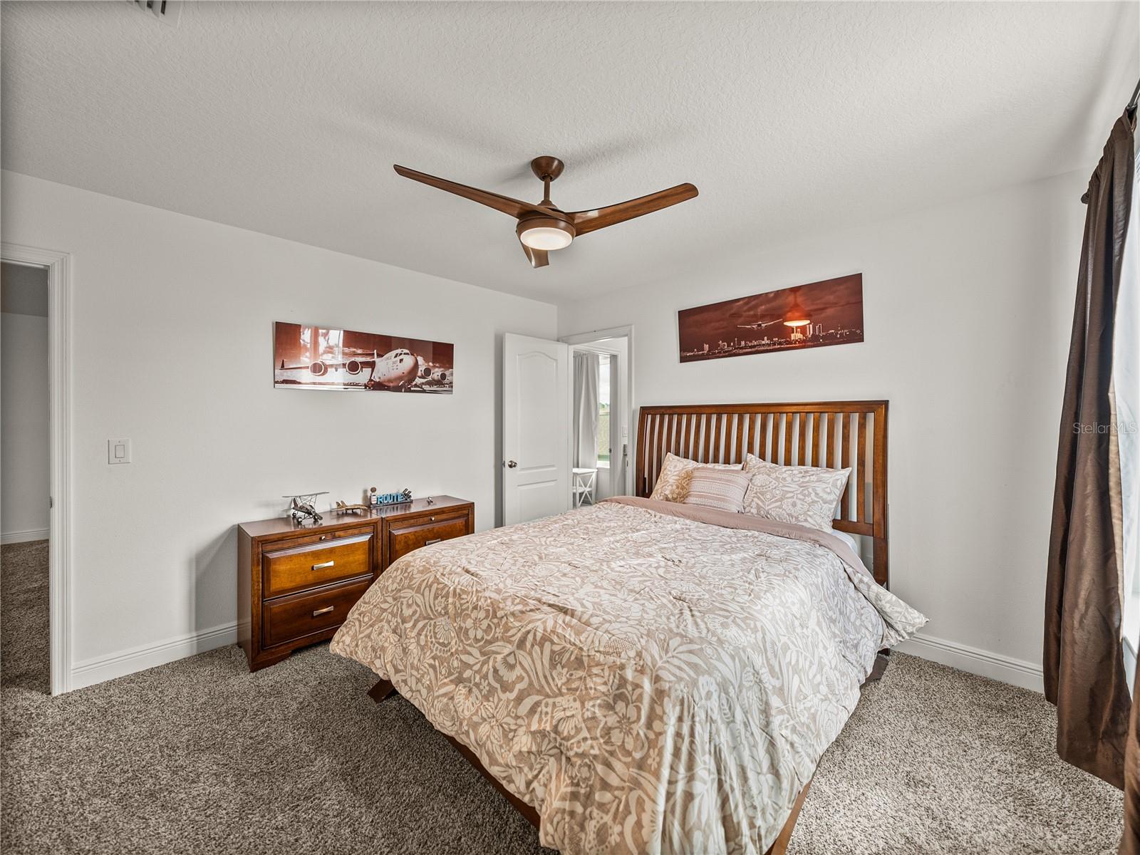 Listing photo id 42 for 11431 Thorn Day Court