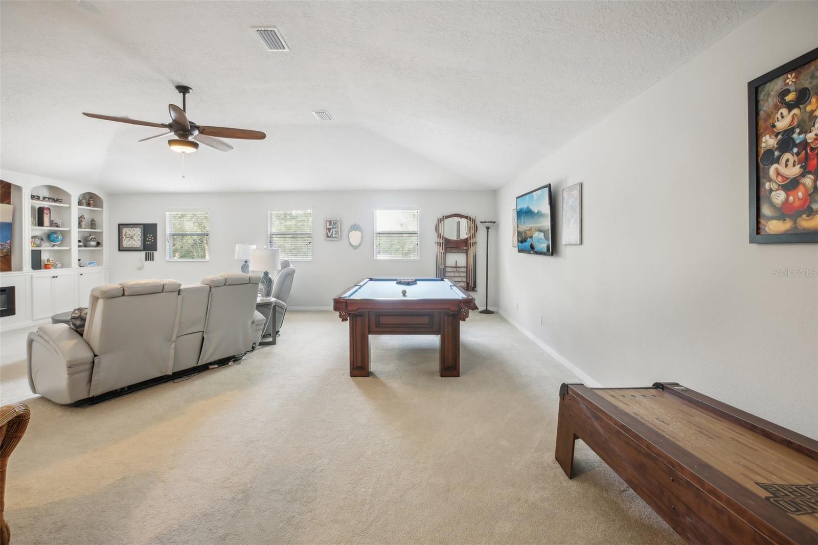 Listing photo id 43 for 11807 Summer Springs Drive