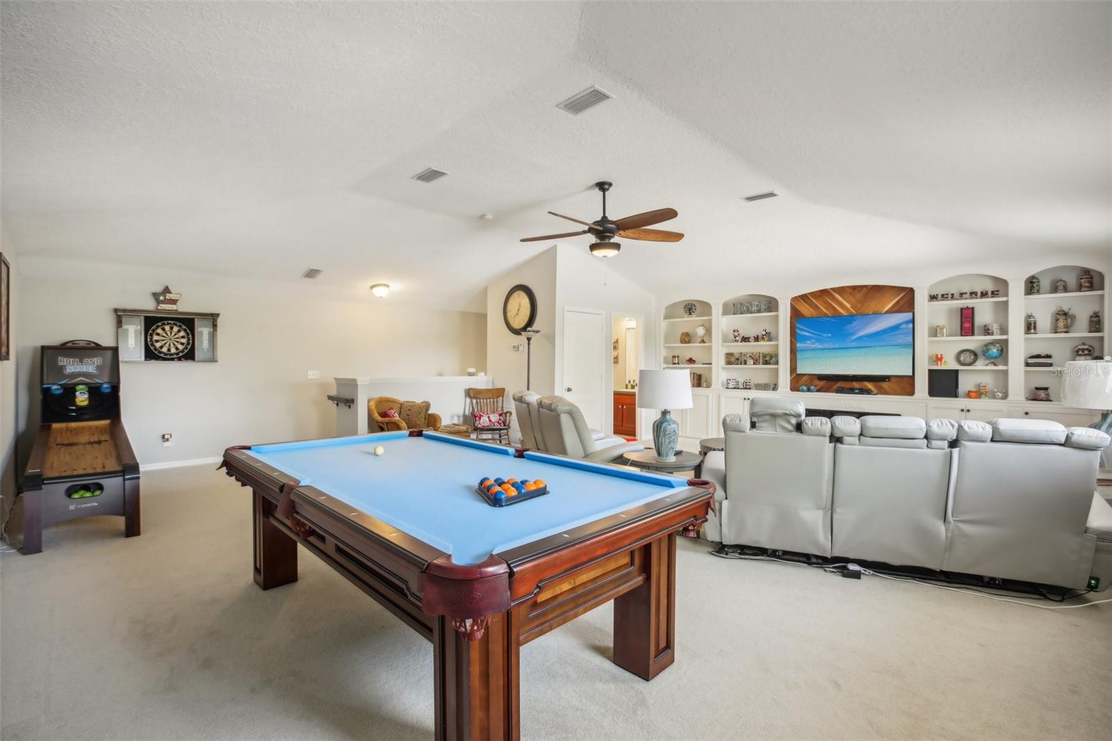 Listing photo id 44 for 11807 Summer Springs Drive