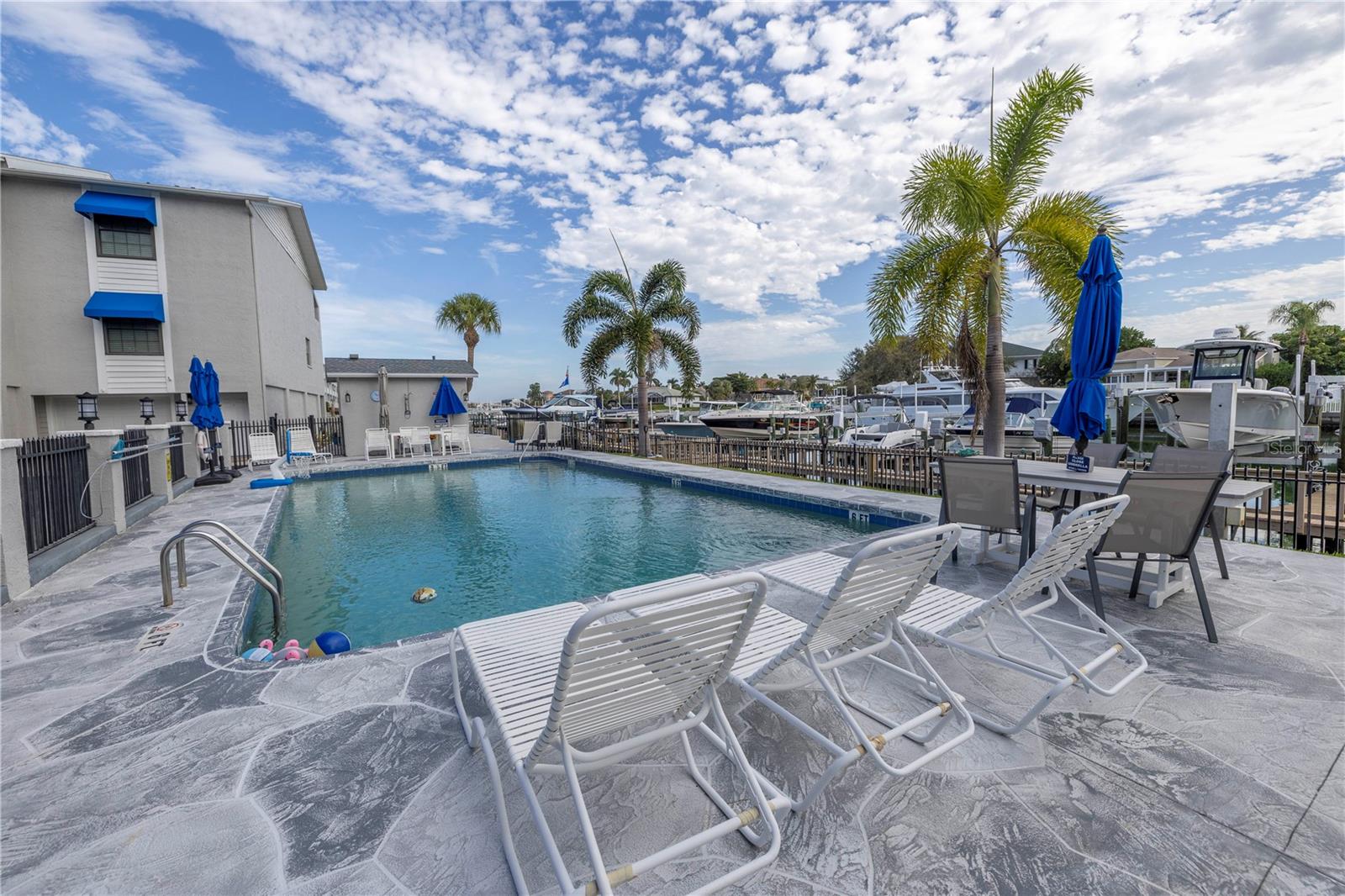 Image 40 of 63 For 745 Pinellas Bayway S 111