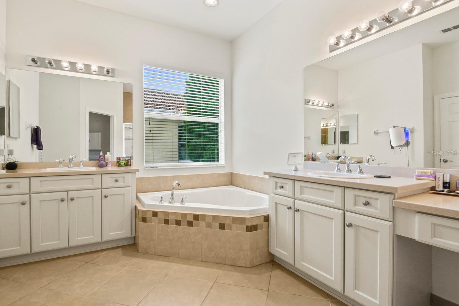 Image 16 of 29 For 15911 Cobble Mill Drive