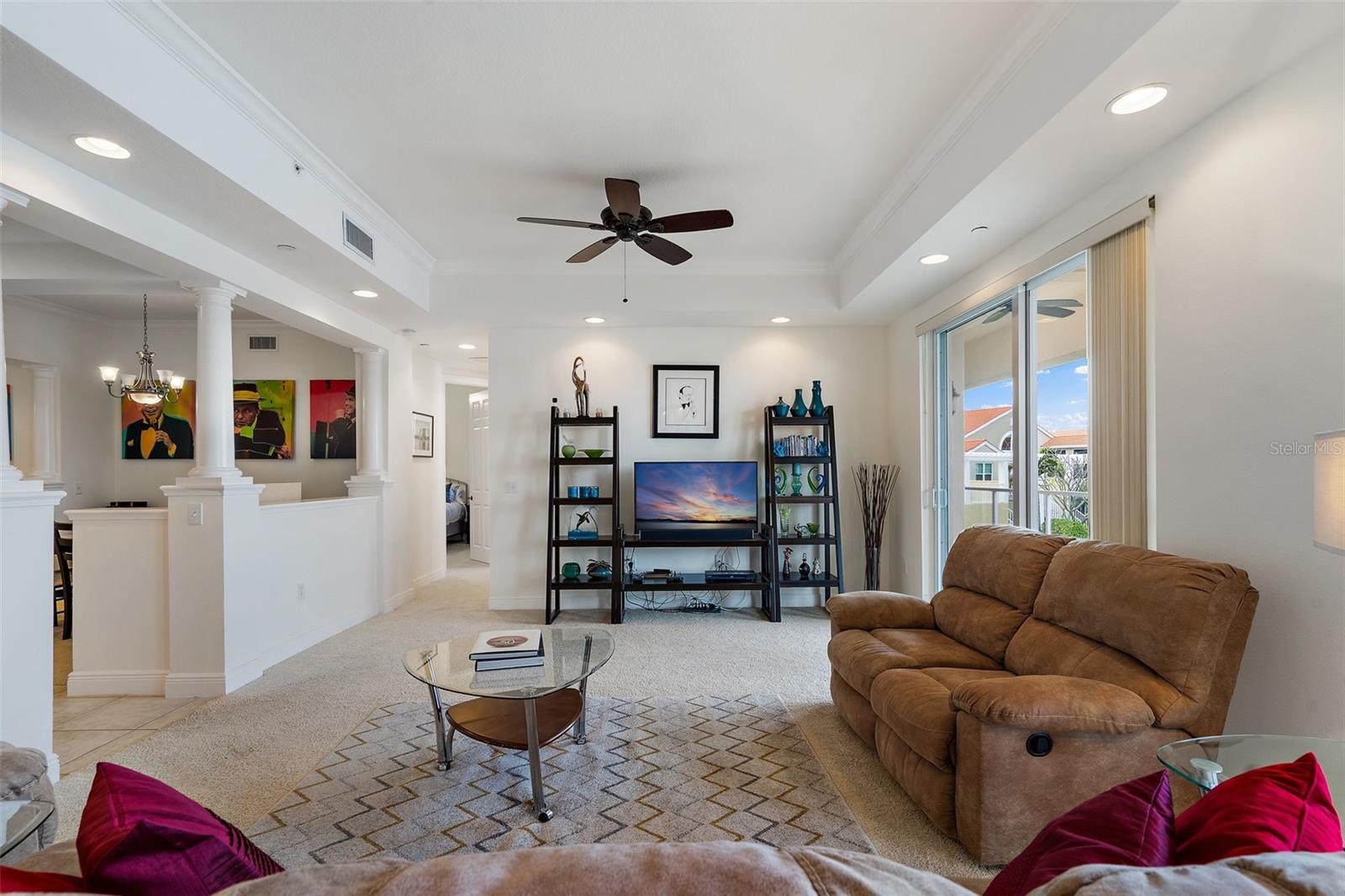 Image 40 of 63 For 43 Bayview Court S #a