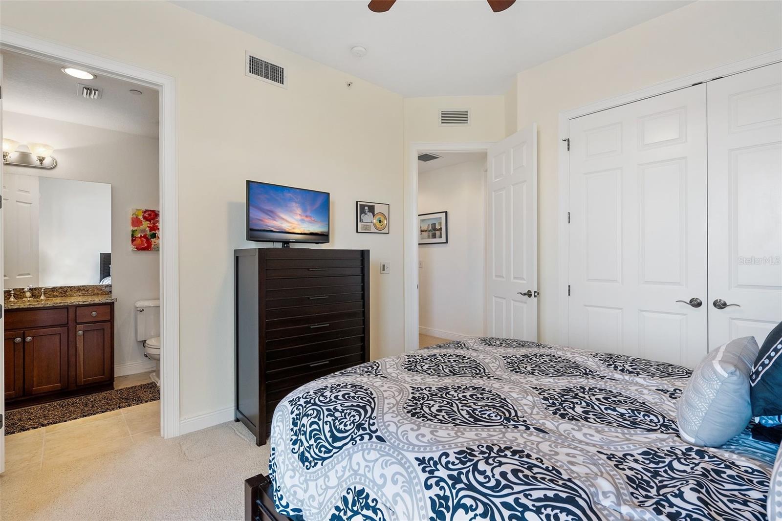 Image 45 of 63 For 43 Bayview Court S #a