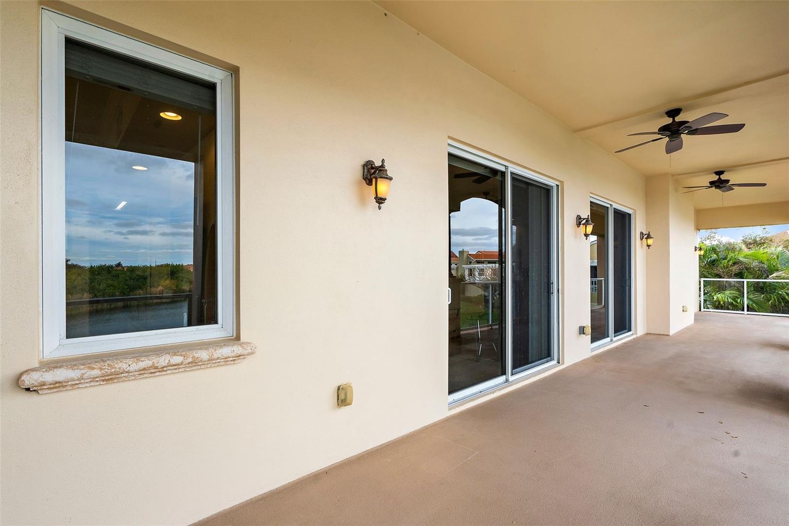 Image 7 of 63 For 43 Bayview Court S #a
