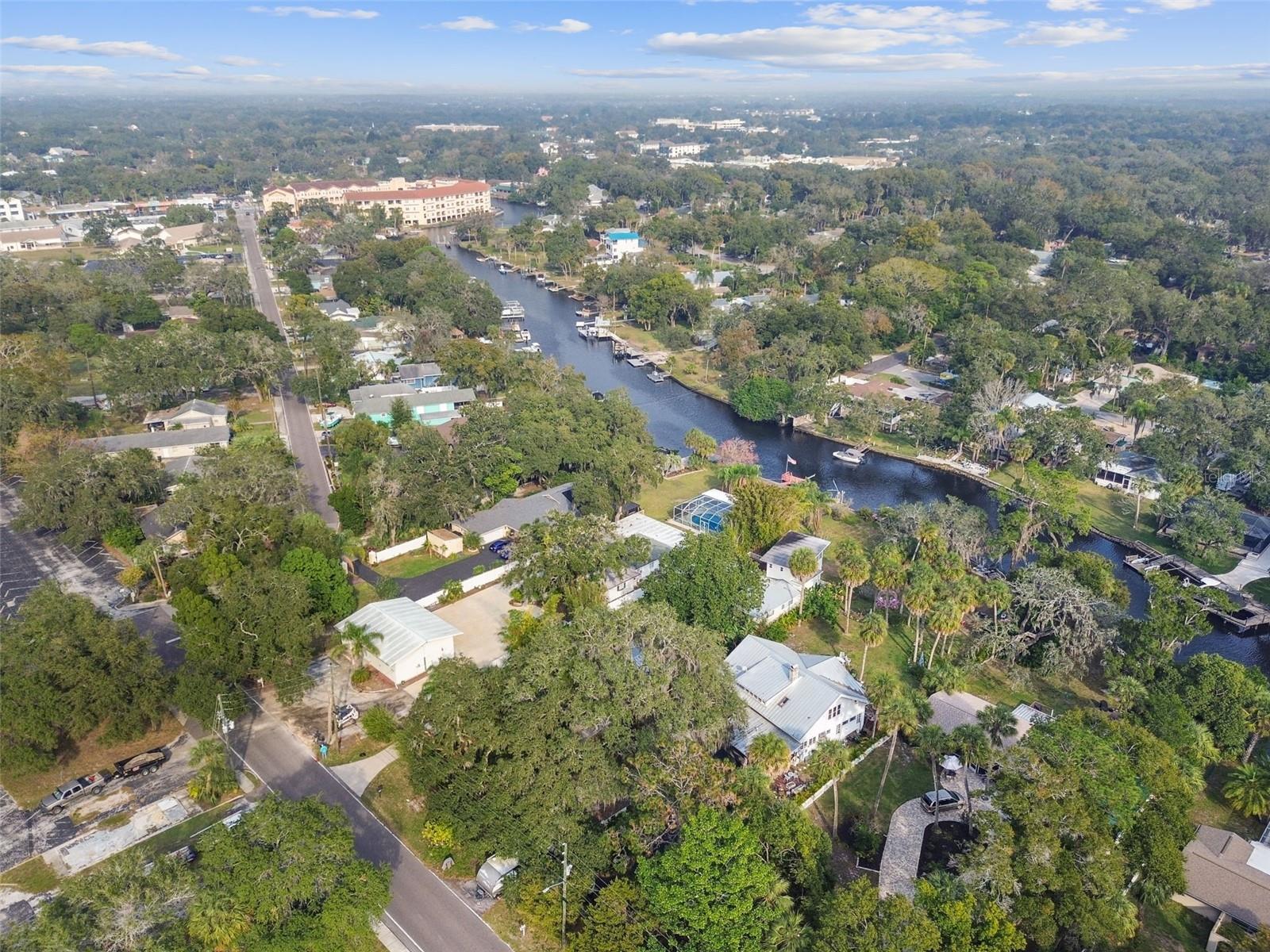 Listing photo id 59 for 5930 River Road