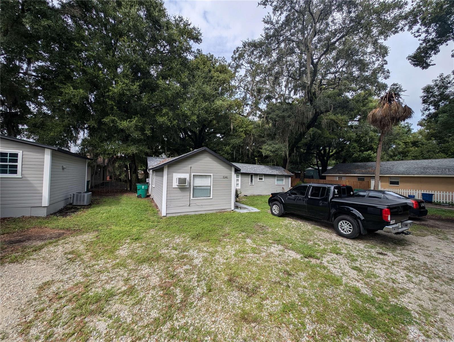 Listing photo id 2 for 38155 5th Avenue