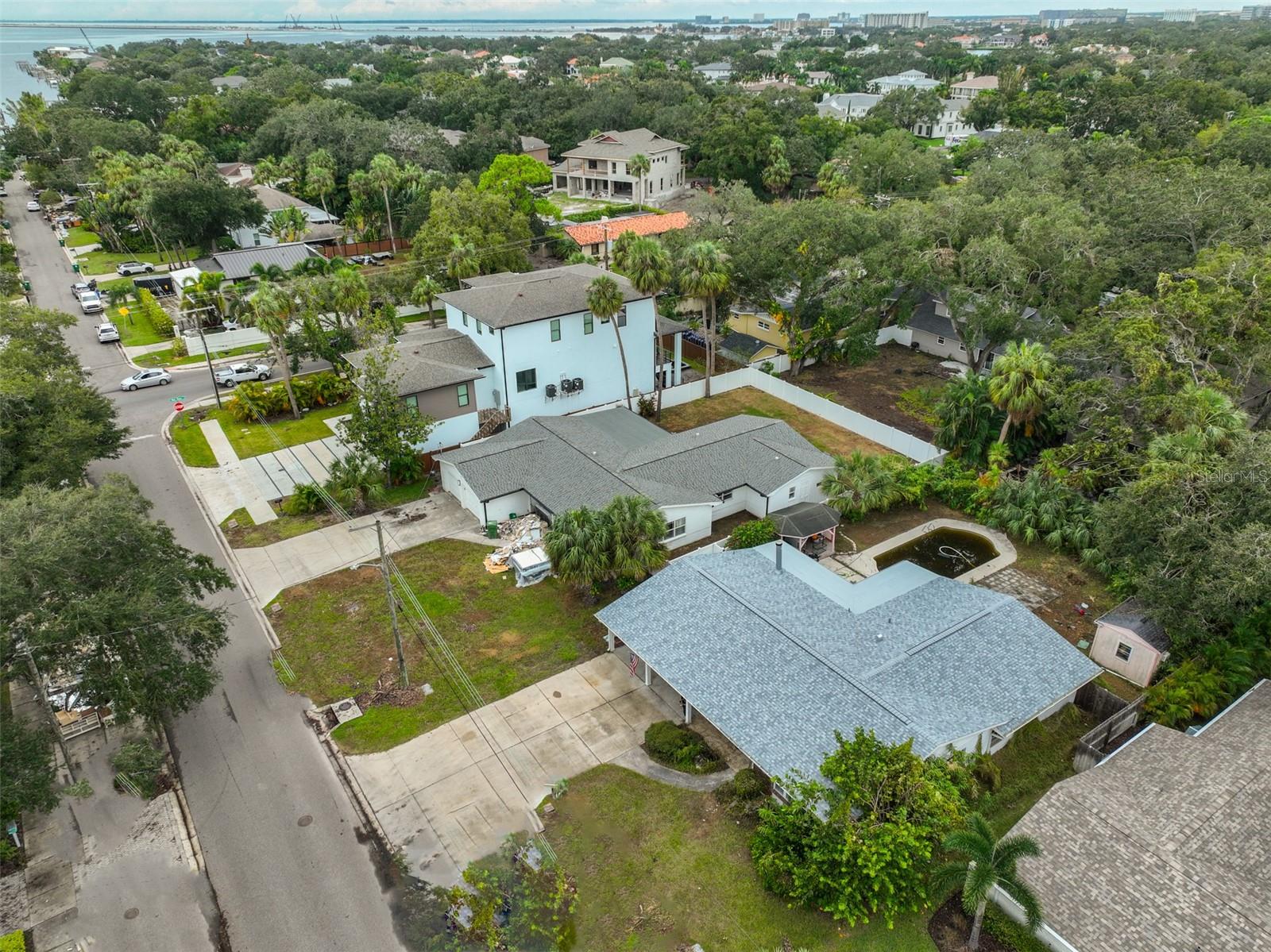 Listing photo id 1 for 4713 Estrella Street