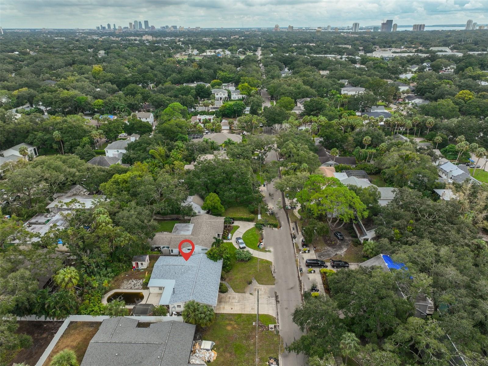 Listing photo id 6 for 4713 Estrella Street