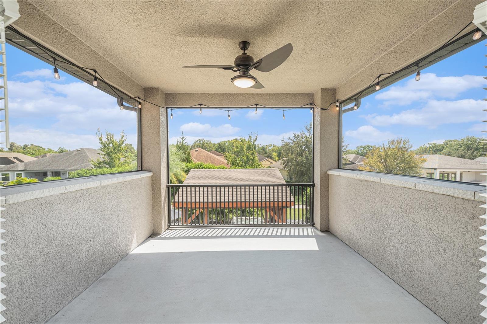 Listing photo id 61 for 4807 Lago Vista Circle