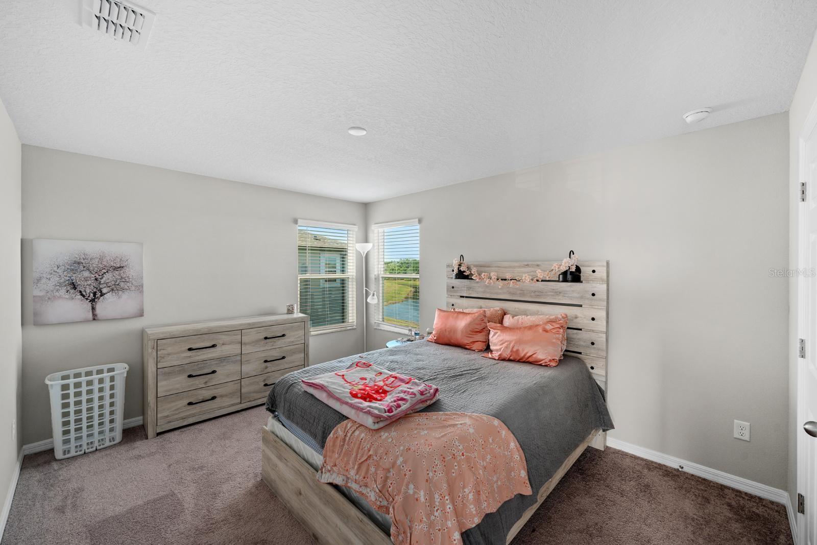 Listing photo id 25 for 3133 King Fern Drive