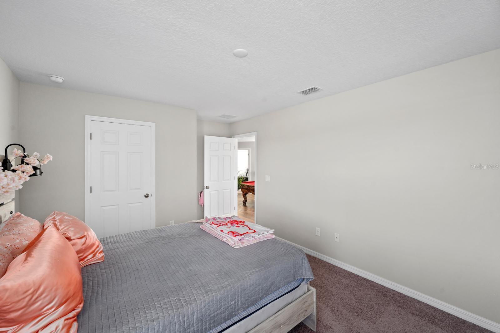 Listing photo id 26 for 3133 King Fern Drive