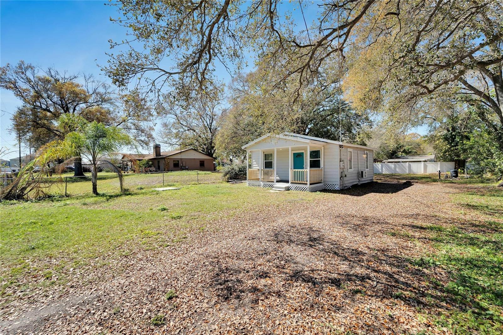 Listing photo id 16 for 3509 75th Street