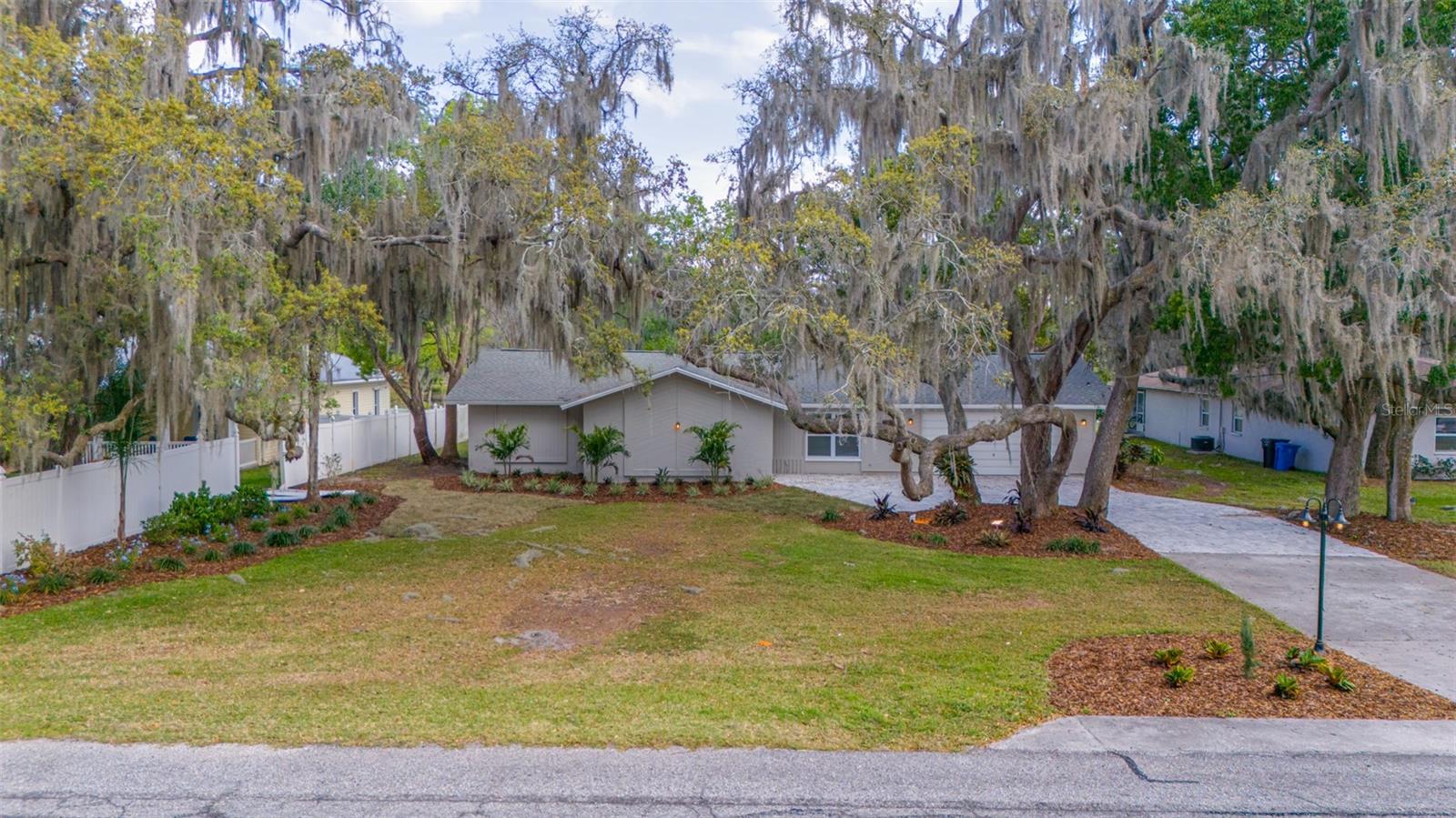 Image 74 of 89 For 10502 Tarpon Springs Rd