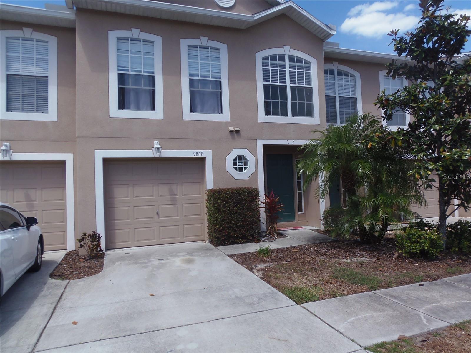 Details for 9868 Ashburn Lake Drive, TAMPA, FL 33610