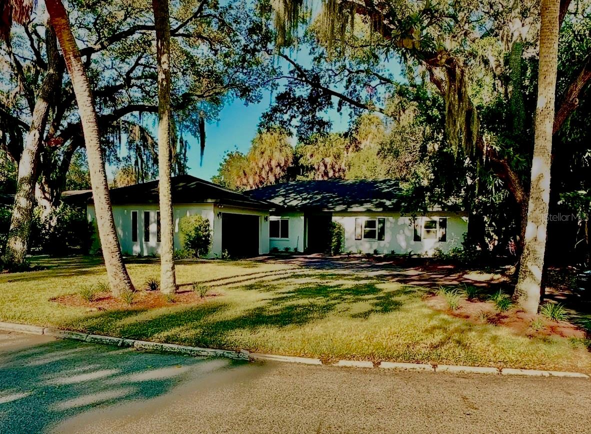 Listing Details for 5114 Evelyn Drive, TAMPA, FL 33609